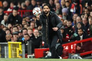 开云体育APP下载-曼联三任主帅：滕哈赫4胜6平4负，范尼3胜1平，阿莫林13胜9平12负