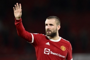 开云官网-刚复出又休！球迷吐槽卢克-肖：幽灵球员赶上烤肉派对和复活节啦