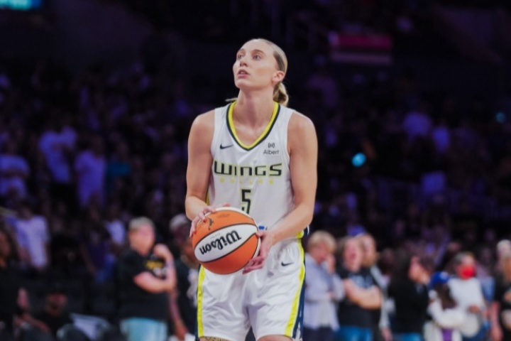 kaiyun-21中17佩奇单场44分平WNBA新秀最高分 但遗憾遭对手压哨绝杀