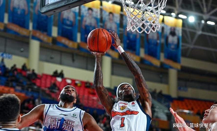 开云APP-CBA一夜连出三大冷门！广东惨遭18分大逆转：辽篮爆冷掀翻深圳