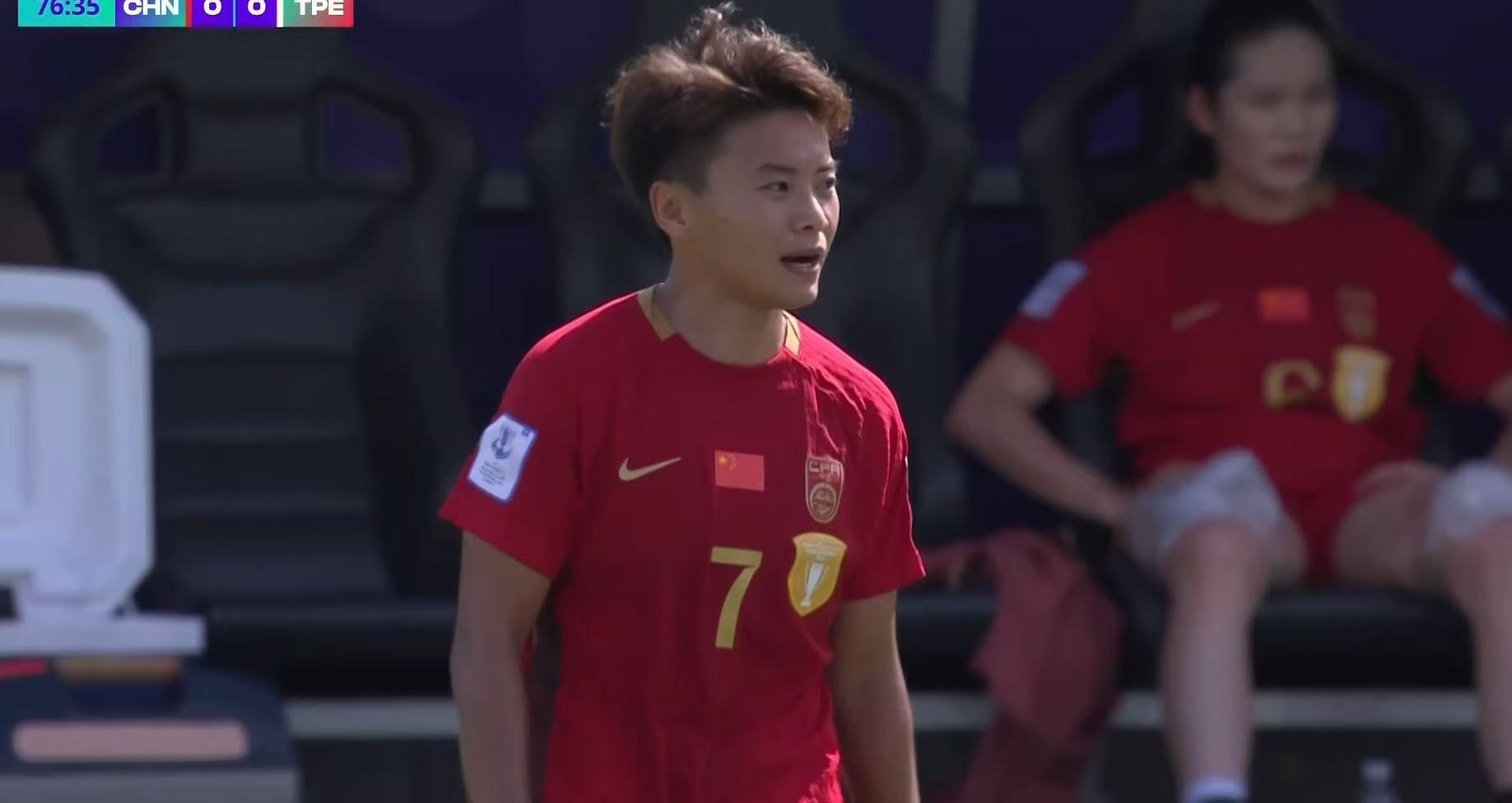 开云-13年不胜的魔咒！女足玫瑰们遇真正大考 王霜缺席卫冕之路陡峭