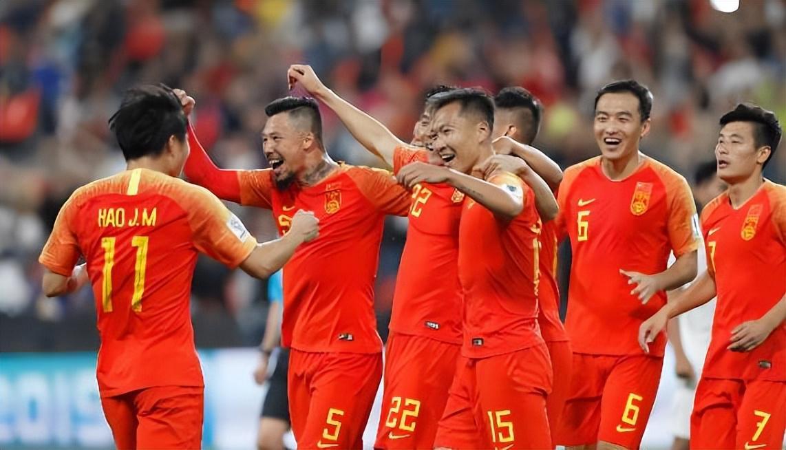 开云官网-18岁的国安新援刚加盟就坐稳首发！球迷看好他进国足，引发热议